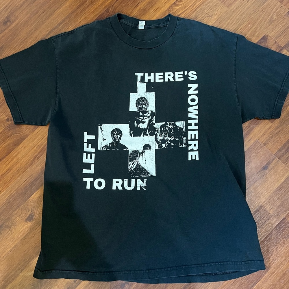 VERSUS THE WORLD TOUR TEE SIZE L